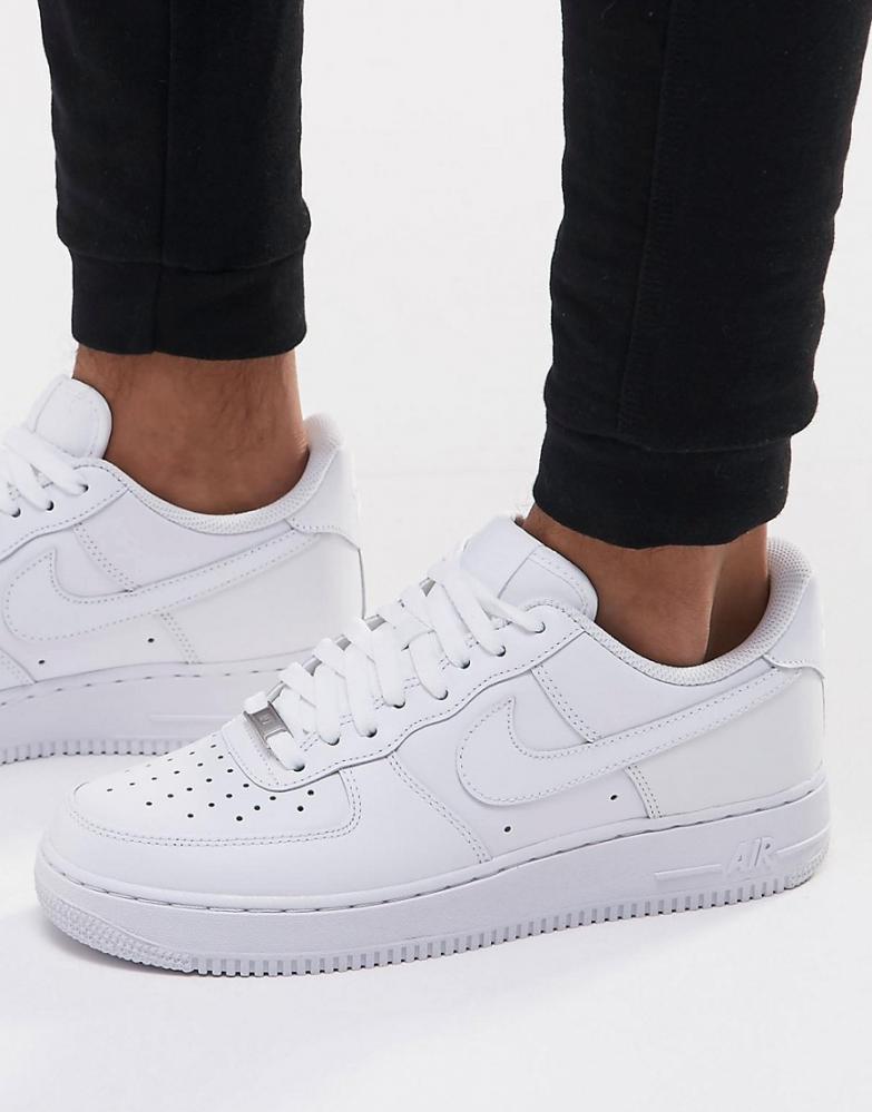 basket nike air force blanche homme